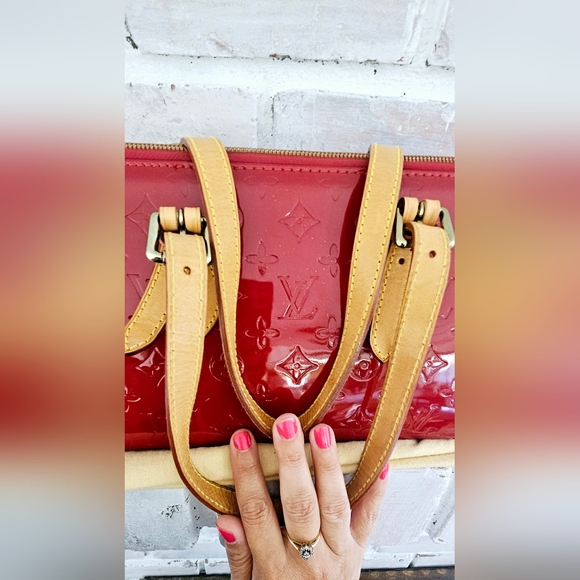 Louis Vuitton Red and Tan Handbag - Picture 10 of 14